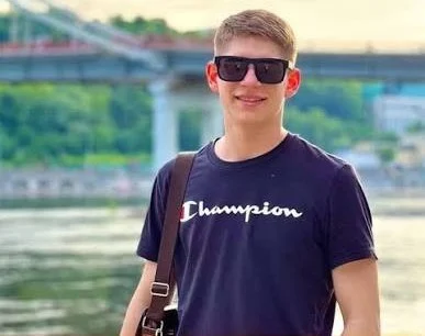 Хто такий Богдан Бабенко, біографія. Трагічна історія 23-річного штурмана, який мріяв про мирне українське небо та віддав за нього життя 12 Хто такий Богдан Бабенко, біографія. Трагічна історія 23-річного штурмана, який мріяв про мирне українське небо та віддав за нього життя 11