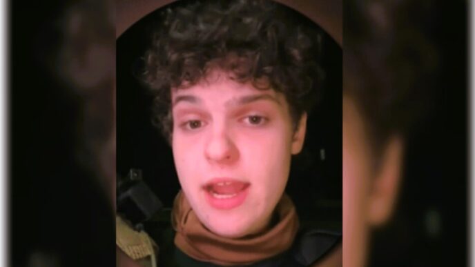 16-річний блогер з Дніпра вдруге допоміг росіянам під час удару по Новій пошті 12 16-річний блогер з Дніпра вдруге допоміг росіянам під час удару по Новій пошті 11