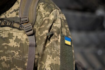 Зарплати до 300 тисяч гривень та контракти на 10–24 місяці: Міноборони розкрило деталі реформи ЗСУ 8 Зарплати до 300 тисяч гривень та контракти на 10–24 місяці: Міноборони розкрило деталі реформи ЗСУ 7