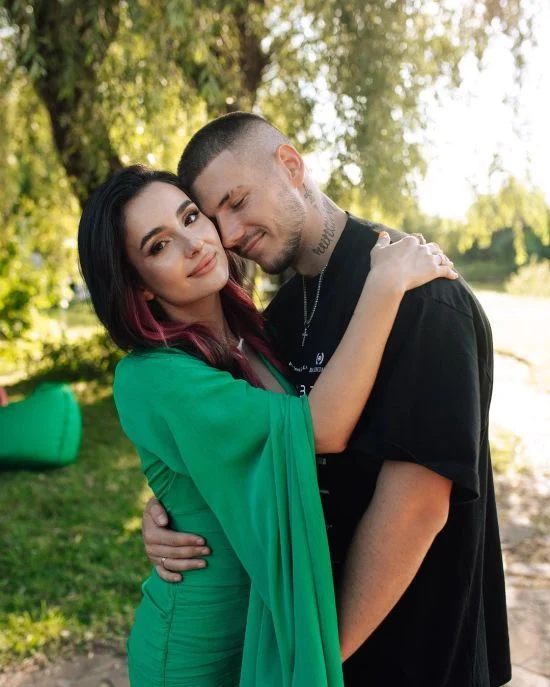 Хто така Анна Трінчер, біографія. Від київської мрійниці до зірки української молоді 15