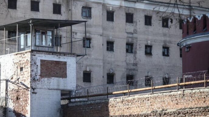 Росія розширює перелік злочинців, яким дозволяють служити в армії проти України 22 Росія розширює перелік злочинців, яким дозволяють служити в армії проти України 21