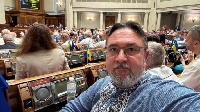 Микита Потураєв подав заяву про залишення посади народного депутата 20 Микита Потураєв подав заяву про залишення посади народного депутата 19