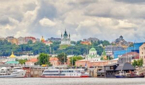 Прогноз погоди в Києві та Київській області на 14 липня: хмари, дощі, прохолодний вітер 39