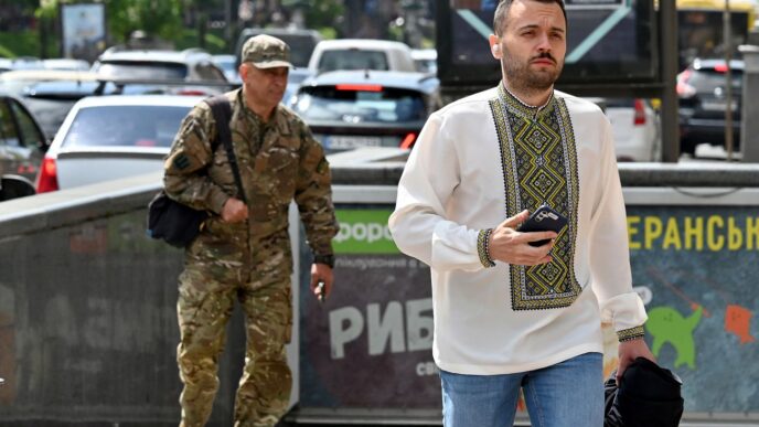 Відстрочка від мобілізації та бронювання працівників: головні підстави автоматичного скасування 8 Відстрочка від мобілізації та бронювання працівників: головні підстави автоматичного скасування 7