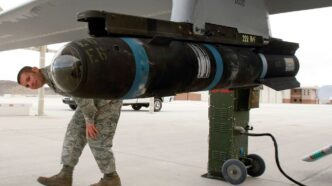 США здійснили вісім послідовних авіаударів по Ірану у відповідь на атаку в Йорданії 107
