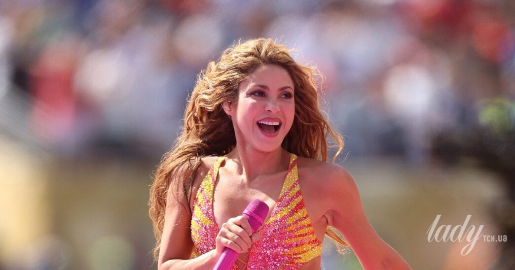 Шакіра на Чемпіонаті світу 2026 у сукні Roberto Cavalli 4 Шакіра на Чемпіонаті світу 2026 у сукні Roberto Cavalli 3