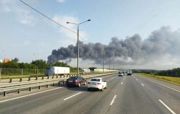 Понад 390 дронів на Москву: пожежі на складах і заводі в Підмосков’ї 8 Понад 390 дронів на Москву: пожежі на складах і заводі в Підмосков’ї 7