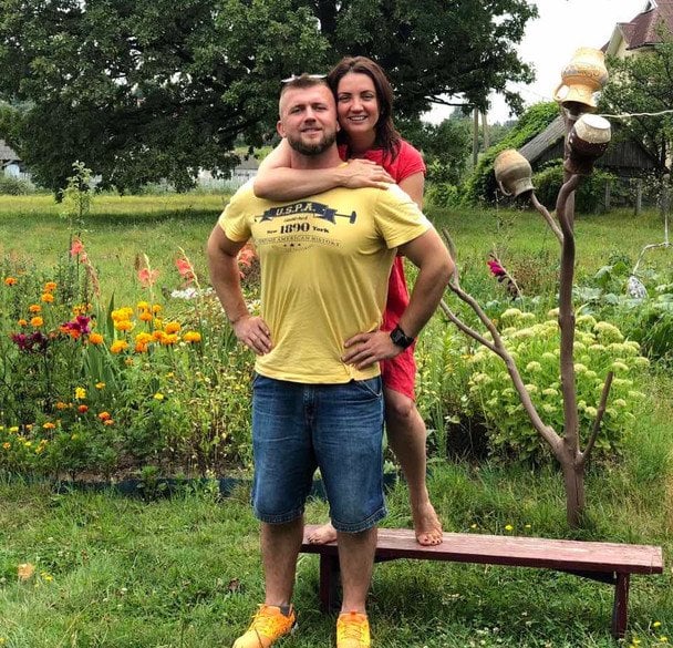 Оля Цибульська показала брата Сергія в Instagram і привітала його з днем народження 7