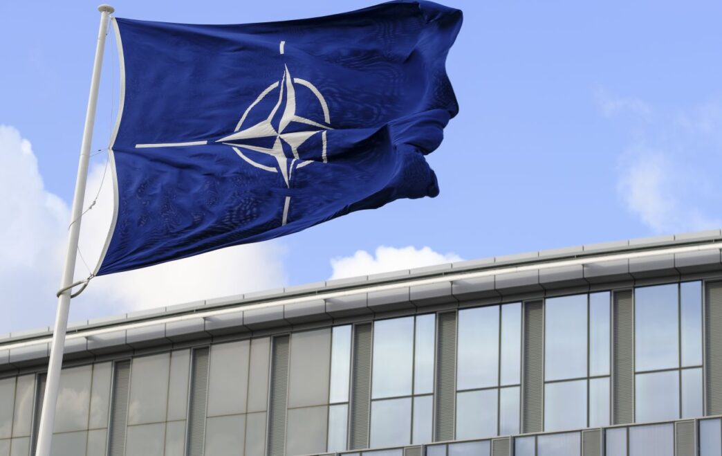 Україна закликає НАТО офіційно визнати її роль у євроатлантичній безпеці 4 Україна закликає НАТО офіційно визнати її роль у євроатлантичній безпеці 3