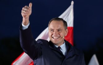 Хто такий Кароль Навроцький, біографія. Від гданського боксера до Президента Польщі 25