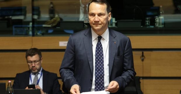 Сікорський: Росія може підготувати гібридну провокацію проти Польщі – офіційне попередження міністра закордонних справ 28 Сікорський: Росія може підготувати гібридну провокацію проти Польщі – офіційне попередження міністра закордонних справ 27