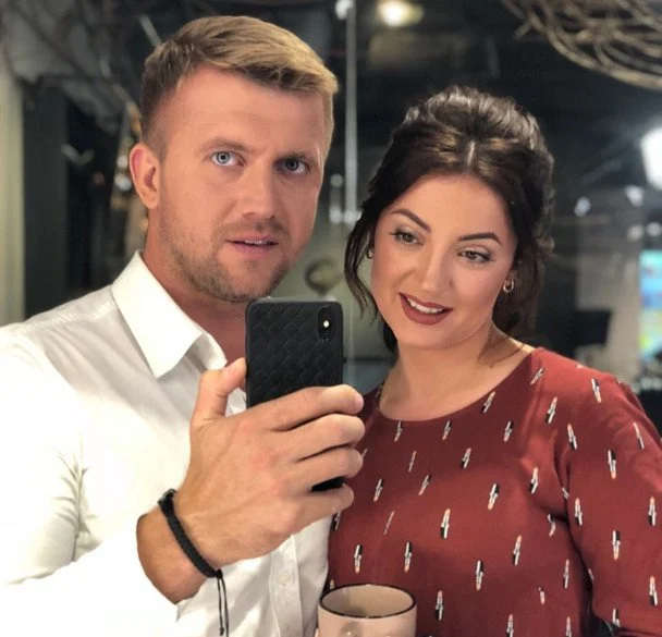 Оля Цибульська показала брата Сергія в Instagram і привітала його з днем народження 11