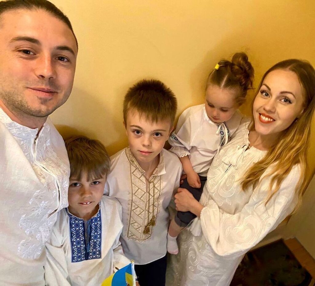 Хто така Олена Тополя (колишня Alyosha), біографія співачки, яка підкорила Євробачення і змінила ім’я 14 Хто така Олена Тополя (колишня Alyosha), біографія співачки, яка підкорила Євробачення і змінила ім’я 13