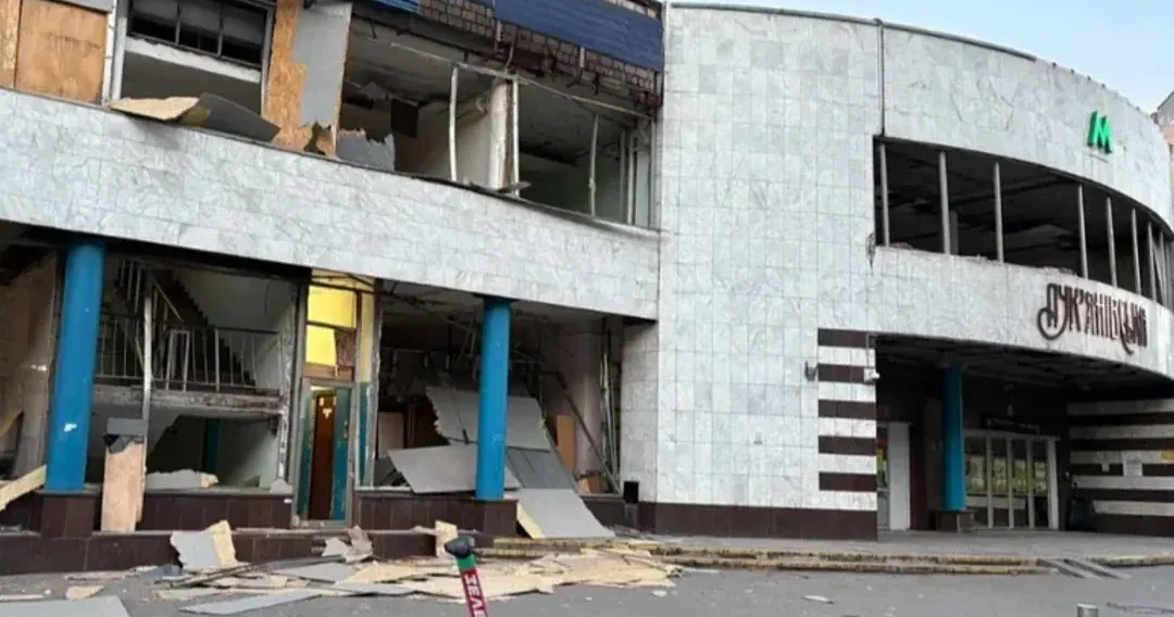 У Києві станція метро «Лукʼянівська» закрита через пошкодження вестибюлю від вибухової хвилі 81