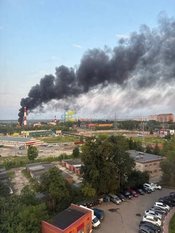 Понад 390 дронів на Москву: пожежі на складах і заводі в Підмосков’ї 6 Понад 390 дронів на Москву: пожежі на складах і заводі в Підмосков’ї 5