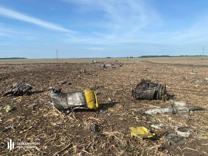 2 загиблих пілоти Су-24М: ДБР розкрило деталі розслідування катастрофи 4 2 загиблих пілоти Су-24М: ДБР розкрило деталі розслідування катастрофи 3