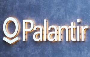 Palantir втрачає інженерний персонал через військові проєкти: причини та наслідки 35
