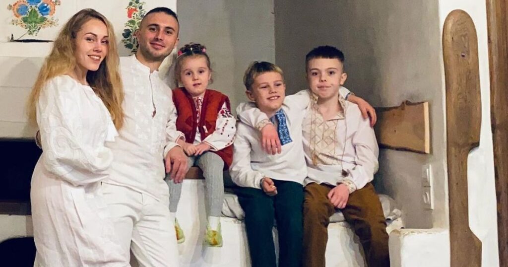 Хто така Олена Тополя (колишня Alyosha), біографія співачки, яка підкорила Євробачення і змінила ім’я 12 Хто така Олена Тополя (колишня Alyosha), біографія співачки, яка підкорила Євробачення і змінила ім’я 11