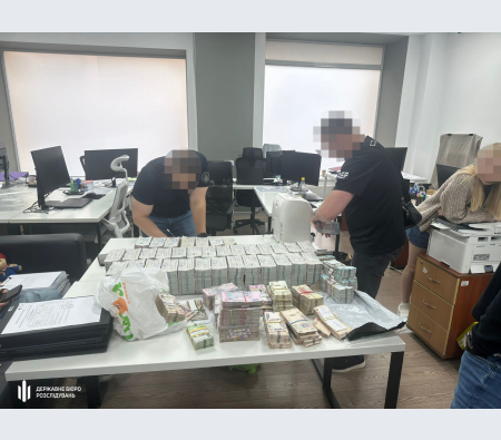 ДБР проводить обшуки у виробника дронів Vyriy Олексія Бабенка. Ціни на контрактах були на 7 млрд грн завищені 11