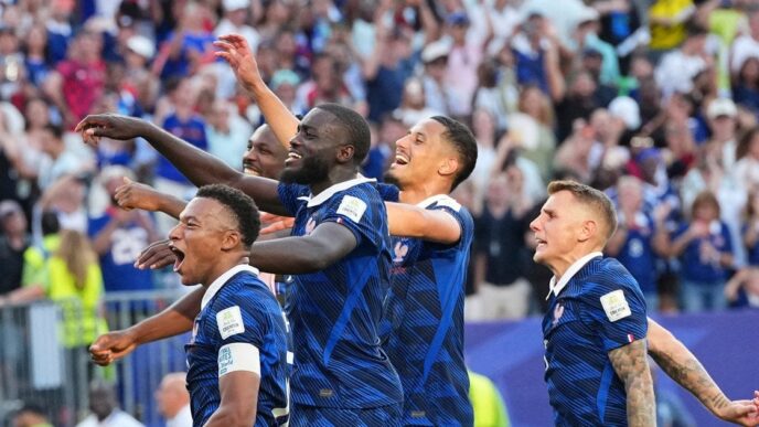 Чемпіонат світу з футболу 2026: склади, які потрапили у 1/4 фіналу 28 Чемпіонат світу з футболу 2026: склади, які потрапили у 1/4 фіналу 27