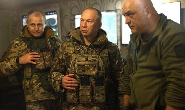 Вивчають за кордоном, але байкотують удома: парадокс ставлення до українських генералів 24 Вивчають за кордоном, але байкотують удома: парадокс ставлення до українських генералів 23