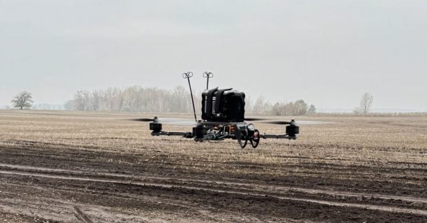 Українські розробники інтегрували важкий кулемет M2 Browning у безпілотні наземні платформи 12 Українські розробники інтегрували важкий кулемет M2 Browning у безпілотні наземні платформи 11