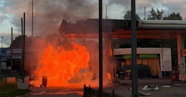 5 КАБ‑ударів по Сумах: влучання в центрі міста та 15 поранених 28 5 КАБ‑ударів по Сумах: влучання в центрі міста та 15 поранених 27