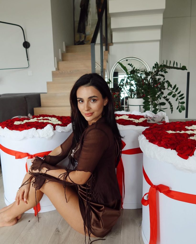 Хто така Анна Трінчер, біографія. Від київської мрійниці до зірки української молоді 33