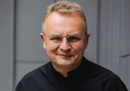 Інтерв'ю з мером Львова Андрієм Садовим: Всі чоловіки мають служити, як в Ізраїлі 8 Інтерв'ю з мером Львова Андрієм Садовим: Всі чоловіки мають служити, як в Ізраїлі 7