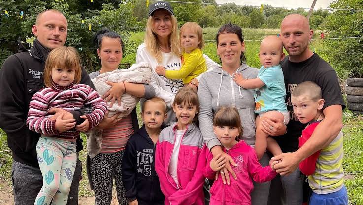 Хто така Леся Нікітюк, біографія. Телеведуча, яка підкорила мільйони гумором, подорожами та щирістю 14 Хто така Леся Нікітюк, біографія. Телеведуча, яка підкорила мільйони гумором, подорожами та щирістю 13