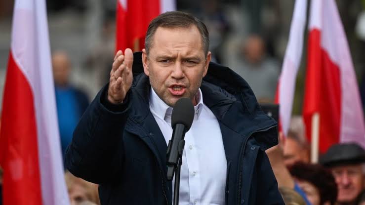 Хто такий Кароль Навроцький, біографія. Від гданського боксера до Президента Польщі 22 Хто такий Кароль Навроцький, біографія. Від гданського боксера до Президента Польщі 21