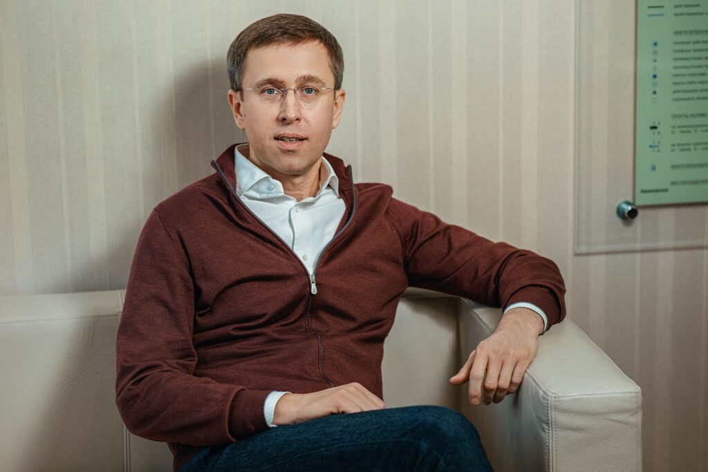 Хто такий Сергій Корецький, біографія. Від луцького охоронця до Прем’єр-міністра України 16 Хто такий Сергій Корецький, біографія. Від луцького охоронця до Прем’єр-міністра України 15