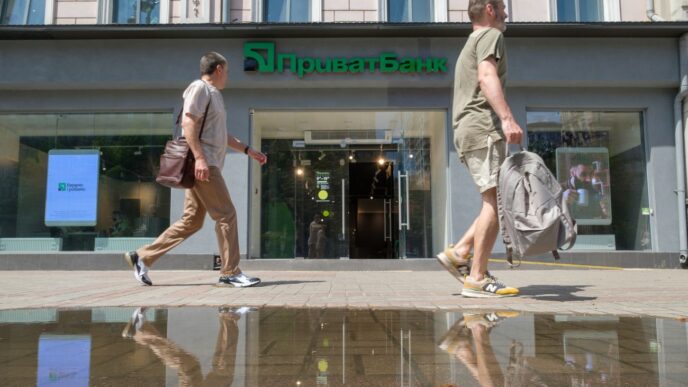 200 тисяч грн на місяць, ПриватБанк підвищив ліміти на купівлю іноземної валюти та міжнародні розрахунки 3