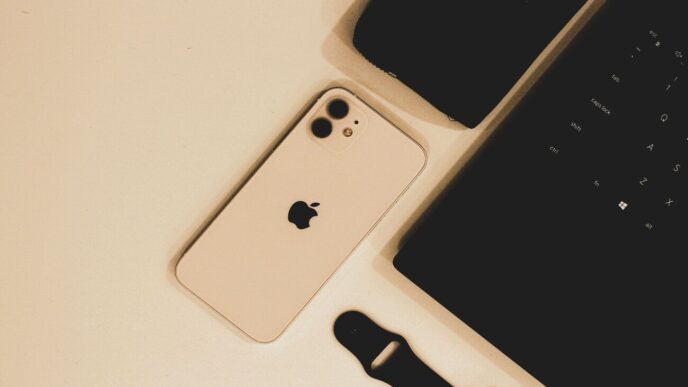 Apple випадково залишила коди майбутніх iPhone в iOS — що це означає 95