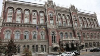 НБУ підвищив валютні ліміти: до 200 000 грн на місяць для безготівкових операцій 475