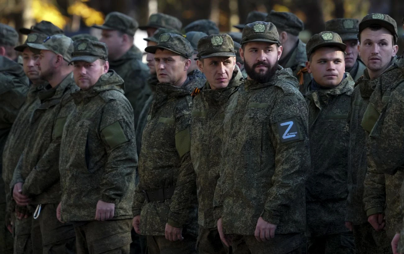 Вербування в армію РФ у Донецьку: нова схема «співу та примусу» 5