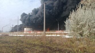 Росія: "добрі" дрони масово атакували Татарстан, "прилетіло" по ключовому нафтопереробному заводу 305
