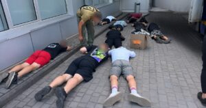 У Дніпрі тривають масштабні обшуки у справі шахрайських кол-центрів 3