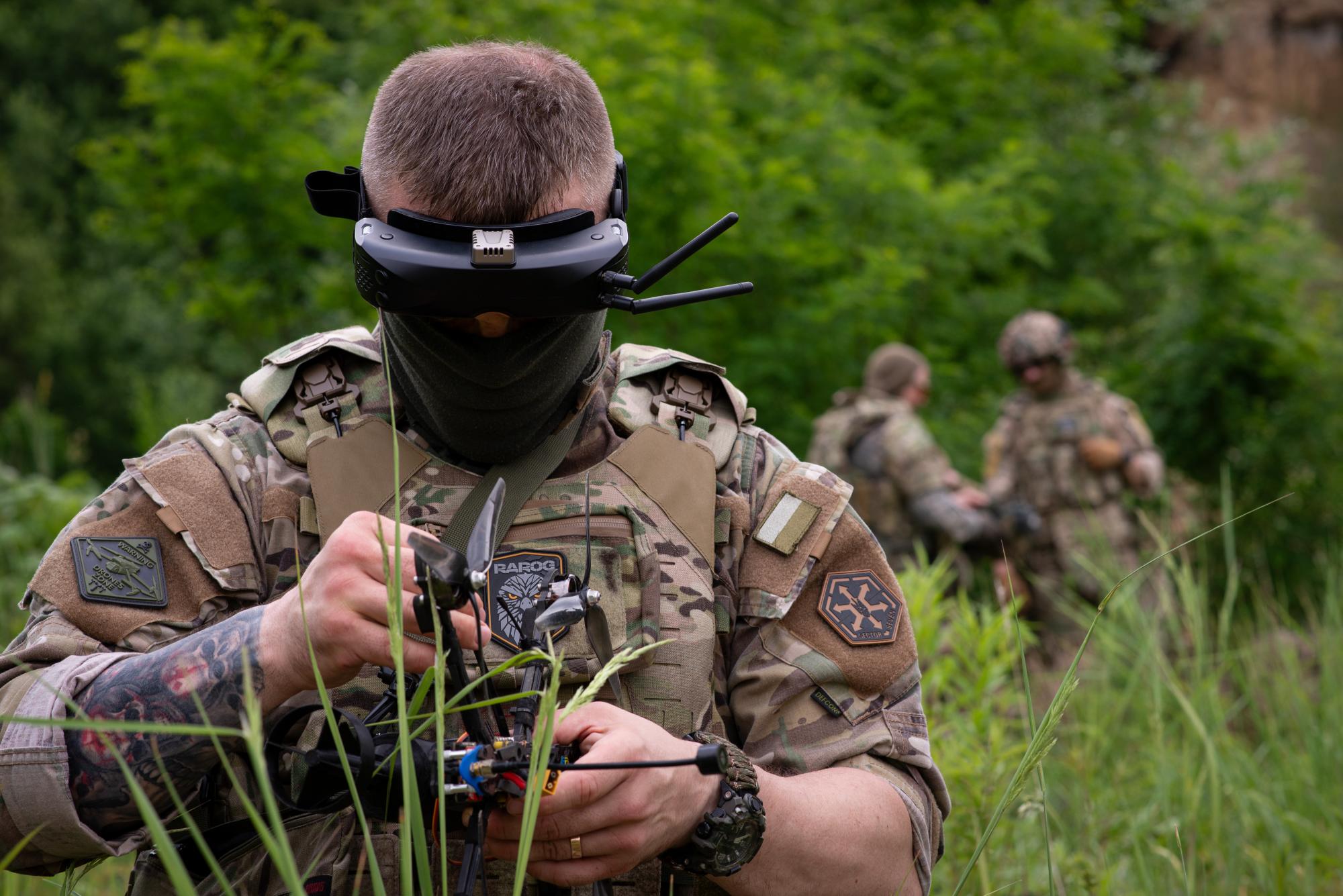 Екзоскелети та нові бронежилети: інтерв’ю з керівниками Rarog Tactical Gear 29