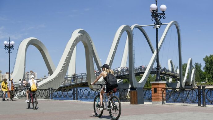 Прогноз погоди в Україні на 2 серпня: температура до 37 °C, можливі грози на заході 15