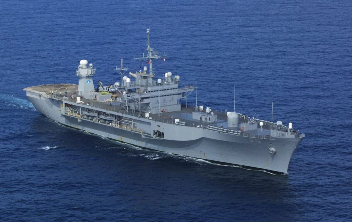 Трамп відновив використання парових катапульт на авіаносцях США: наслідки та вартість 109