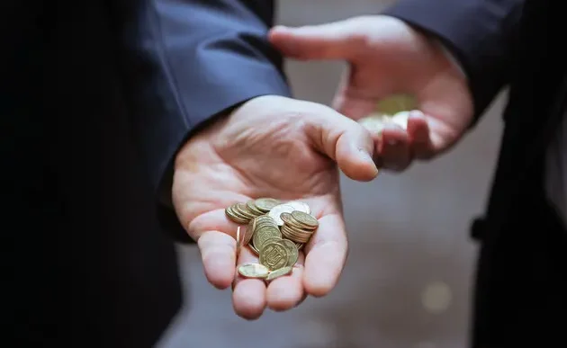 Чи буде пенсія, якщо ніколи не працював офіційно: 778 чи 2595 грн і як отримати 7