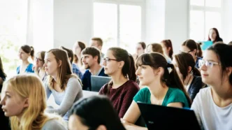 Яким буде навчання в Університетах України 2026/2027: змішане навчання, офлайн‑практика та онлайн‑лекції 503