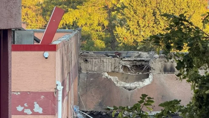 Російський удар по тренувальній базі «Чорноморець» в Одесі: нові руйнування 11