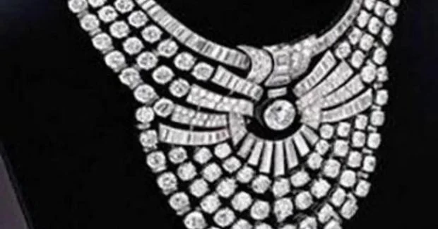 Крадіжка в музеї Відня: діамантове намисто Van Cleef & Arpels з 673 діамантами оцінене в 4,3 млн доларів 9
