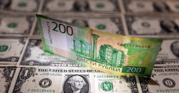 Росіяни активно виводять капітал за кордон: розвідка деталізує підготовку до можливих обмежень 29