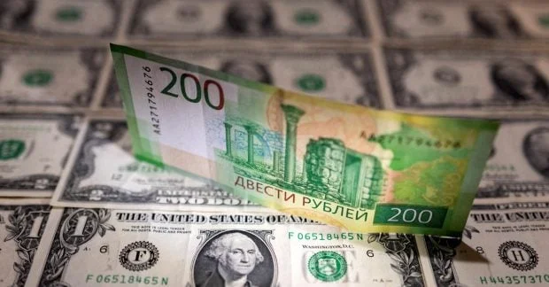 Росіяни активно виводять капітал за кордон: розвідка деталізує підготовку до можливих обмежень 101