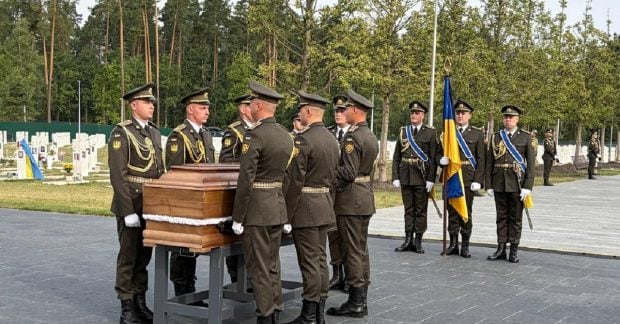 Перепоховання Євгена Коновальця в Україні: офіційна церемонія, учасники та плани щодо пантеону 29