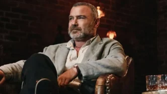 Лієв Шрайбер відвідав Солом’янський район Києва після російського удару: огляд наслідків 329
