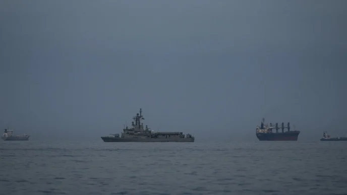 Близько 40 танкерів пройшли Ормузьку протоку за одну ніч, доставивши 16 млн барелів нафти – дані США 28 Близько 40 танкерів пройшли Ормузьку протоку за одну ніч, доставивши 16 млн барелів нафти – дані США 27